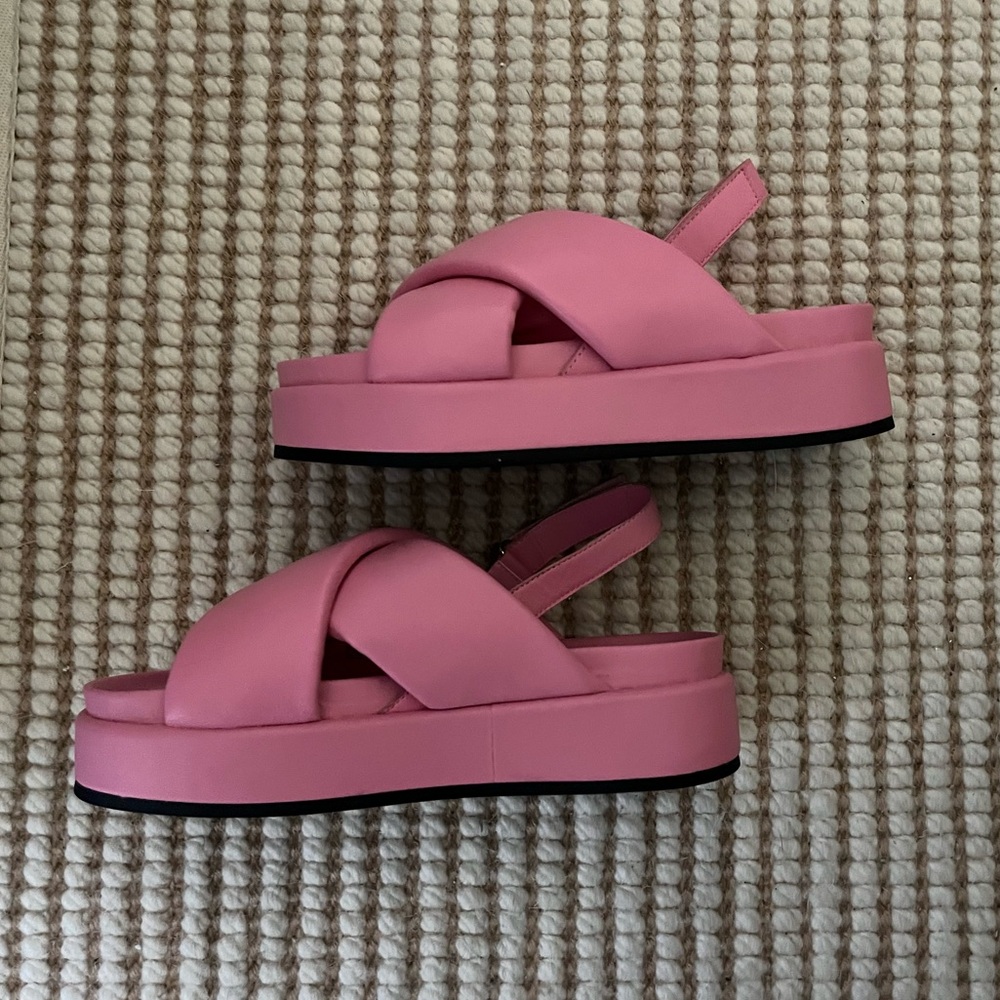 Women’s platform sandals